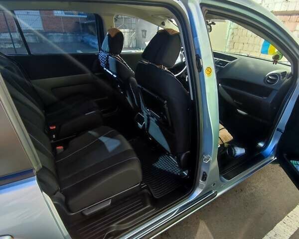 Синій Мазда 5, об'ємом двигуна 2 л та пробігом 105 тис. км за 10550 $, фото 29 на Automoto.ua