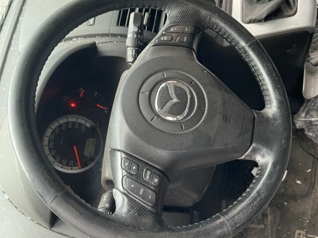 Синій Мазда 5, об'ємом двигуна 2 л та пробігом 250 тис. км за 1250 $, фото 7 на Automoto.ua