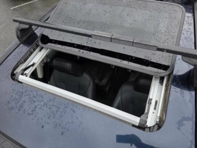 Синий Мазда 5, объемом двигателя 2.5 л и пробегом 87 тыс. км за 2700 $, фото 12 на Automoto.ua