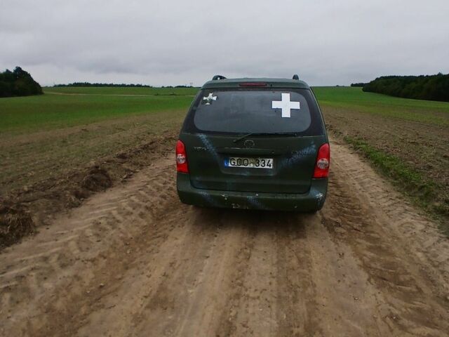 Зеленый Мазда 5, объемом двигателя 2 л и пробегом 300 тыс. км за 2600 $, фото 5 на Automoto.ua