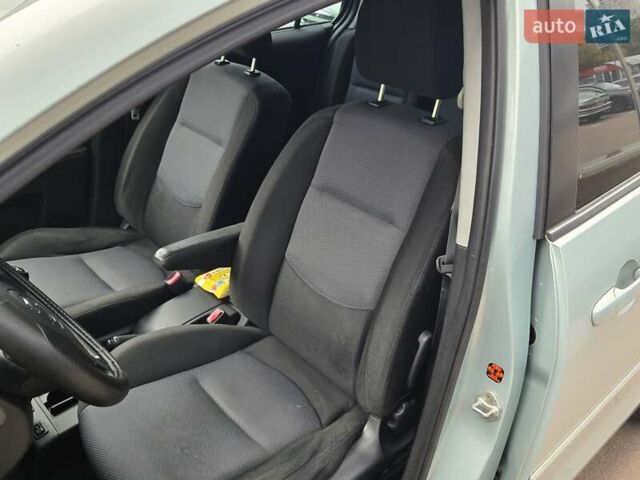 Зеленый Мазда 5, объемом двигателя 2 л и пробегом 251 тыс. км за 4800 $, фото 8 на Automoto.ua