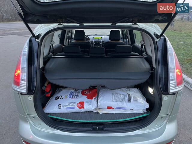 Зелений Мазда 5, об'ємом двигуна 2 л та пробігом 280 тис. км за 6000 $, фото 30 на Automoto.ua