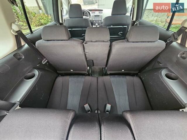 Зеленый Мазда 5, объемом двигателя 1.6 л и пробегом 186 тыс. км за 8000 $, фото 8 на Automoto.ua