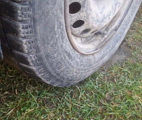 Зелений Мазда 5, об'ємом двигуна 1 л та пробігом 236 тис. км за 1500 $, фото 6 на Automoto.ua