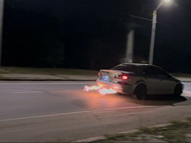 Серый Мазда 6 МПС, объемом двигателя 2.3 л и пробегом 200 тыс. км за 6900 $, фото 5 на Automoto.ua