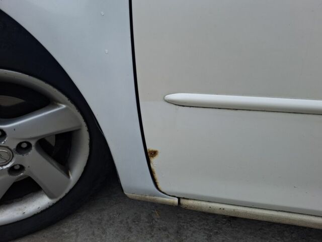 Білий Мазда 6, об'ємом двигуна 2 л та пробігом 425 тис. км за 1500 $, фото 4 на Automoto.ua