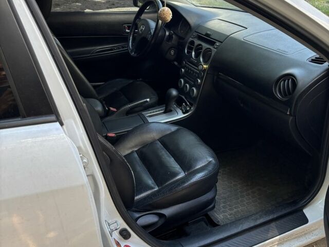 Белый Мазда 6, объемом двигателя 2 л и пробегом 367 тыс. км за 3499 $, фото 2 на Automoto.ua