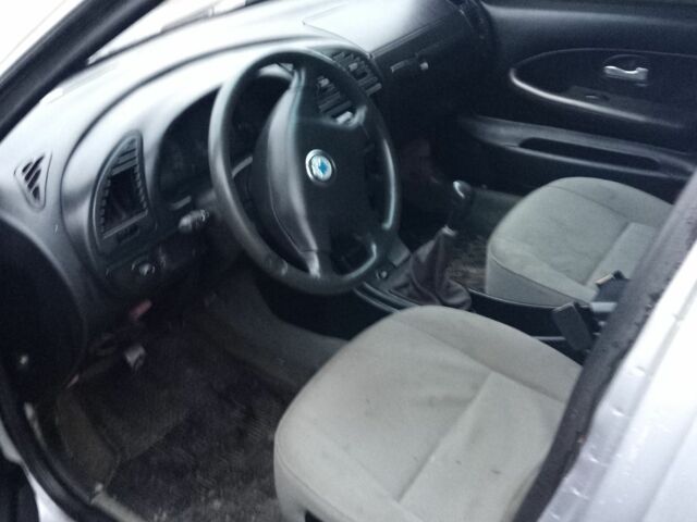 Белый Мазда 6, объемом двигателя 5 л и пробегом 2 тыс. км за 700 $, фото 3 на Automoto.ua