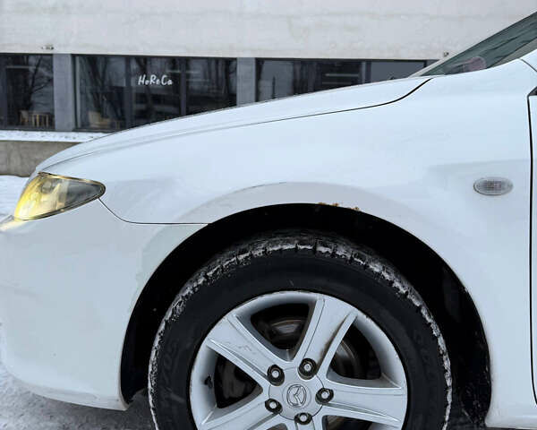 Белый Мазда 6, объемом двигателя 2 л и пробегом 279 тыс. км за 5000 $, фото 10 на Automoto.ua