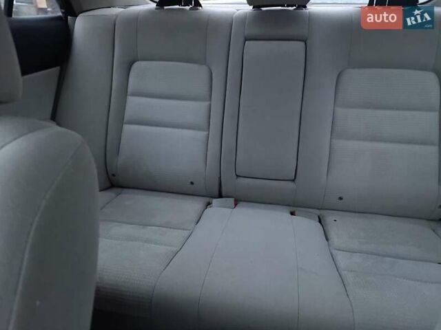 Белый Мазда 6, объемом двигателя 2 л и пробегом 240 тыс. км за 3999 $, фото 4 на Automoto.ua