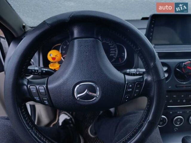 Белый Мазда 6, объемом двигателя 2 л и пробегом 240 тыс. км за 3999 $, фото 3 на Automoto.ua