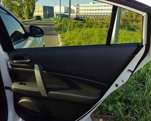 Білий Мазда 6, об'ємом двигуна 2.5 л та пробігом 195 тис. км за 7500 $, фото 51 на Automoto.ua