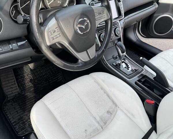 Белый Мазда 6, объемом двигателя 2 л и пробегом 317 тыс. км за 6500 $, фото 8 на Automoto.ua