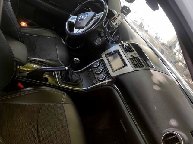 Білий Мазда 6, об'ємом двигуна 2 л та пробігом 160 тис. км за 5000 $, фото 1 на Automoto.ua