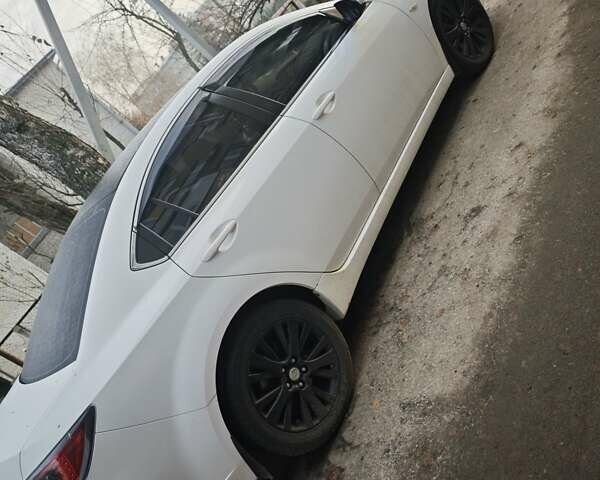 Білий Мазда 6, об'ємом двигуна 2 л та пробігом 195 тис. км за 8650 $, фото 1 на Automoto.ua