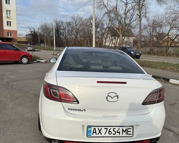 Белый Мазда 6, объемом двигателя 2 л и пробегом 317 тыс. км за 6500 $, фото 4 на Automoto.ua
