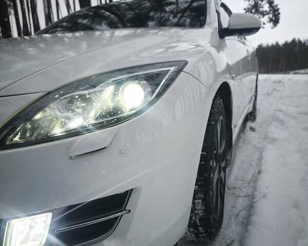 Белый Мазда 6, объемом двигателя 2 л и пробегом 195 тыс. км за 7600 $, фото 18 на Automoto.ua