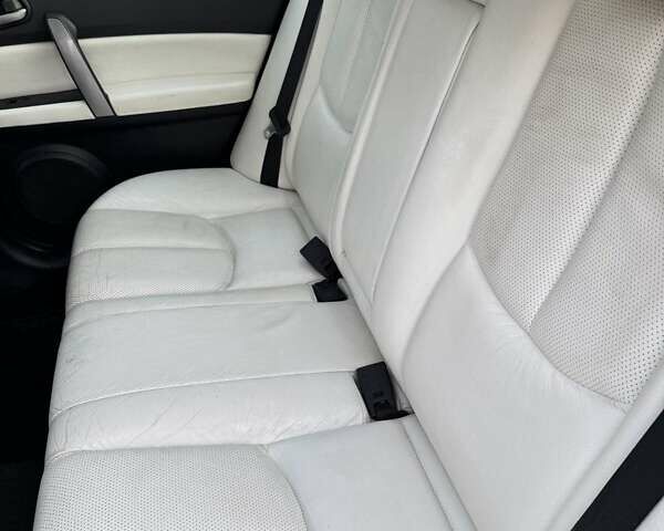 Белый Мазда 6, объемом двигателя 2 л и пробегом 317 тыс. км за 6500 $, фото 13 на Automoto.ua