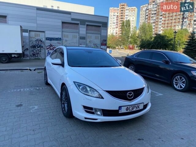 Белый Мазда 6, объемом двигателя 2 л и пробегом 284 тыс. км за 7600 $, фото 4 на Automoto.ua