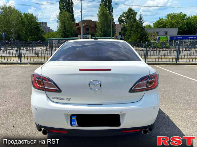 Белый Мазда 6, объемом двигателя 2 л и пробегом 189 тыс. км за 7500 $, фото 1 на Automoto.ua