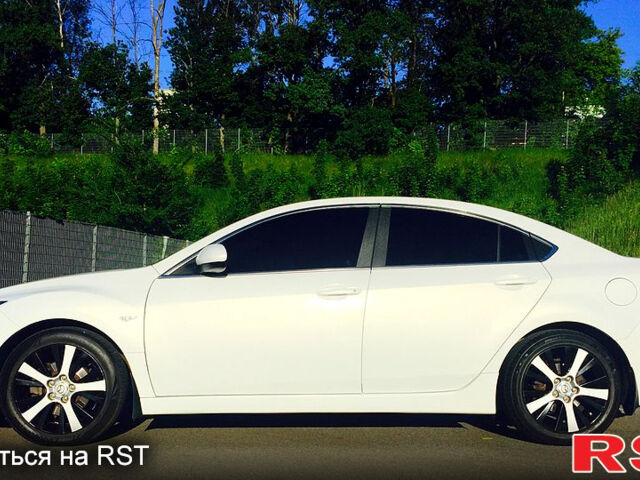 Белый Мазда 6, объемом двигателя 2 л и пробегом 189 тыс. км за 7500 $, фото 6 на Automoto.ua