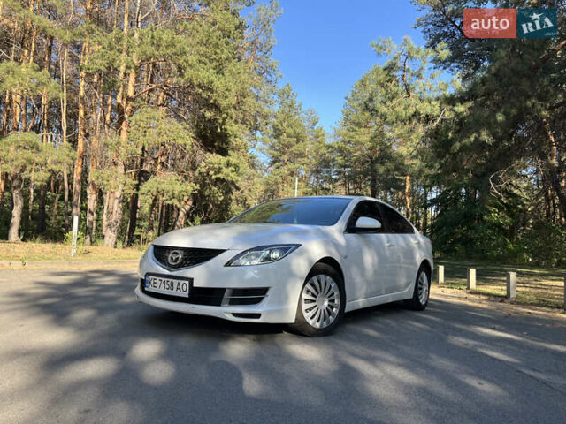 Білий Мазда 6, об'ємом двигуна 2 л та пробігом 310 тис. км за 6500 $, фото 1 на Automoto.ua