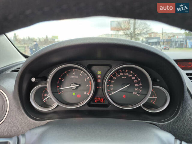 Білий Мазда 6, об'ємом двигуна 2 л та пробігом 236 тис. км за 9200 $, фото 15 на Automoto.ua