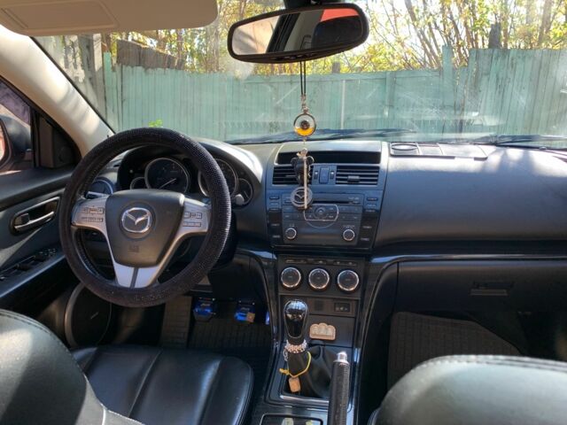 Білий Мазда 6, об'ємом двигуна 2.2 л та пробігом 215 тис. км за 5500 $, фото 13 на Automoto.ua