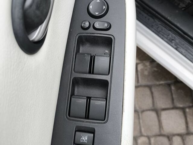 Білий Мазда 6, об'ємом двигуна 2 л та пробігом 185 тис. км за 7200 $, фото 19 на Automoto.ua