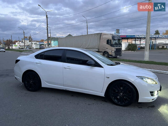 Білий Мазда 6, об'ємом двигуна 2 л та пробігом 266 тис. км за 6600 $, фото 4 на Automoto.ua