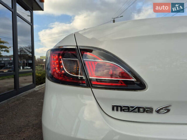 Білий Мазда 6, об'ємом двигуна 2 л та пробігом 236 тис. км за 9200 $, фото 9 на Automoto.ua