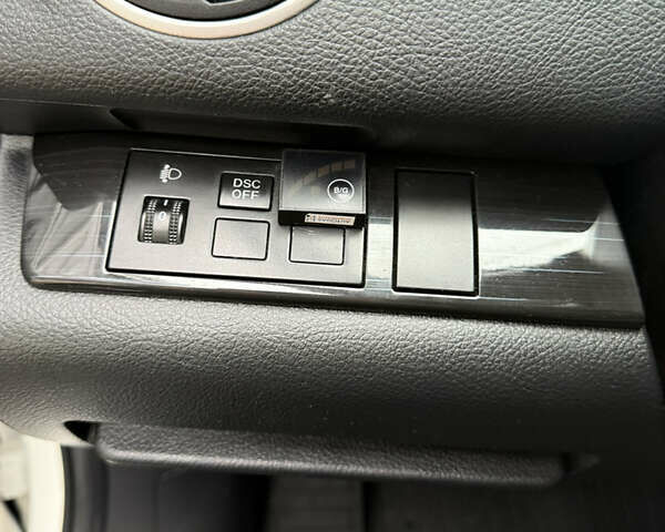 Білий Мазда 6, об'ємом двигуна 2 л та пробігом 264 тис. км за 6599 $, фото 7 на Automoto.ua