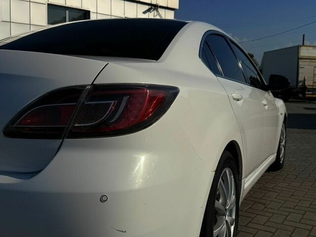 Белый Мазда 6, объемом двигателя 2 л и пробегом 297 тыс. км за 7000 $, фото 2 на Automoto.ua
