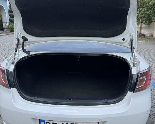 Білий Мазда 6, об'ємом двигуна 2 л та пробігом 165 тис. км за 8000 $, фото 9 на Automoto.ua