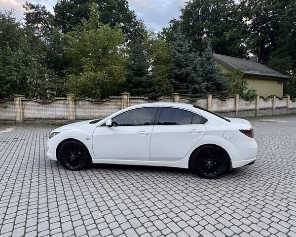 Білий Мазда 6, об'ємом двигуна 2 л та пробігом 165 тис. км за 8000 $, фото 2 на Automoto.ua