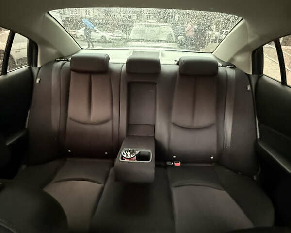 Білий Мазда 6, об'ємом двигуна 2 л та пробігом 264 тис. км за 6599 $, фото 13 на Automoto.ua
