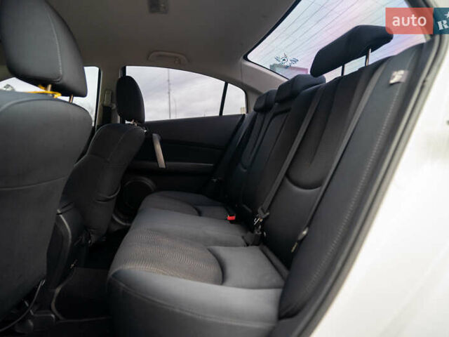 Білий Мазда 6, об'ємом двигуна 2 л та пробігом 197 тис. км за 7999 $, фото 26 на Automoto.ua