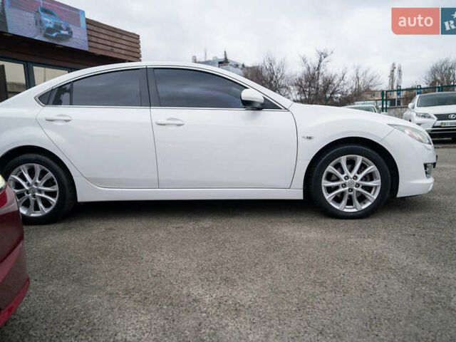 Білий Мазда 6, об'ємом двигуна 2 л та пробігом 197 тис. км за 7999 $, фото 4 на Automoto.ua