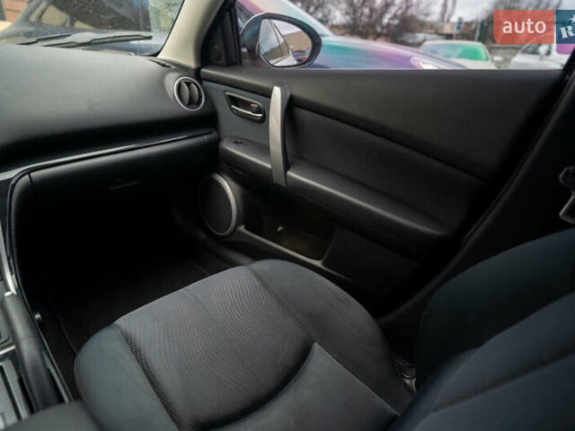 Білий Мазда 6, об'ємом двигуна 2 л та пробігом 197 тис. км за 7999 $, фото 19 на Automoto.ua