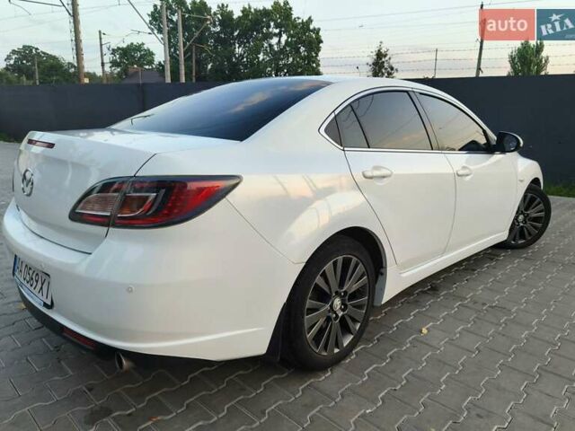 Белый Мазда 6, объемом двигателя 2 л и пробегом 164 тыс. км за 8500 $, фото 2 на Automoto.ua
