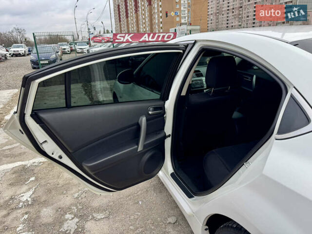 Білий Мазда 6, об'ємом двигуна 2 л та пробігом 182 тис. км за 7500 $, фото 27 на Automoto.ua