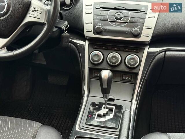 Белый Мазда 6, объемом двигателя 2 л и пробегом 197 тыс. км за 7200 $, фото 19 на Automoto.ua