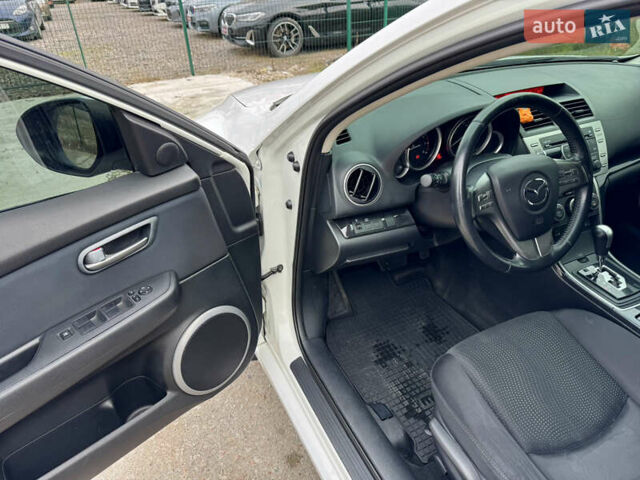 Білий Мазда 6, об'ємом двигуна 2 л та пробігом 182 тис. км за 7500 $, фото 22 на Automoto.ua