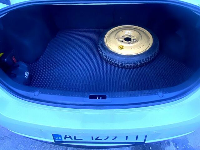 Білий Мазда 6, об'ємом двигуна 2 л та пробігом 120 тис. км за 8500 $, фото 5 на Automoto.ua