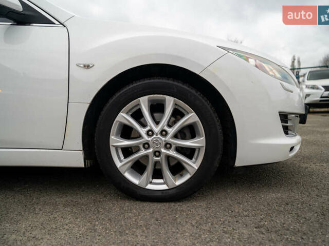 Білий Мазда 6, об'ємом двигуна 2 л та пробігом 197 тис. км за 7999 $, фото 5 на Automoto.ua
