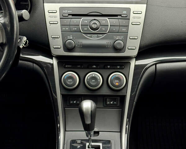 Білий Мазда 6, об'ємом двигуна 2 л та пробігом 182 тис. км за 7500 $, фото 15 на Automoto.ua