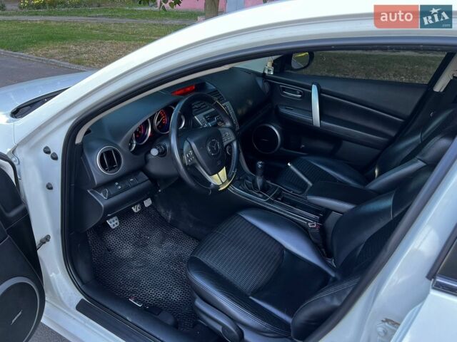 Білий Мазда 6, об'ємом двигуна 2.5 л та пробігом 238 тис. км за 7500 $, фото 8 на Automoto.ua