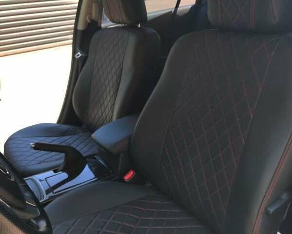 Белый Мазда 6, объемом двигателя 2 л и пробегом 150 тыс. км за 7700 $, фото 10 на Automoto.ua