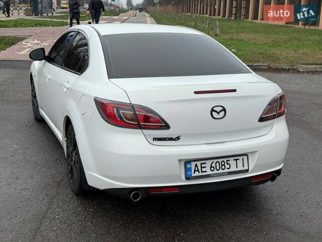 Белый Мазда 6, объемом двигателя 2 л и пробегом 197 тыс. км за 7200 $, фото 5 на Automoto.ua