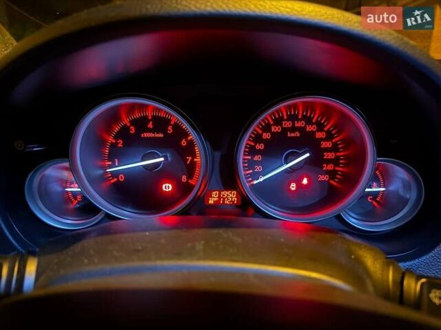 Білий Мазда 6, об'ємом двигуна 2 л та пробігом 101 тис. км за 10000 $, фото 4 на Automoto.ua